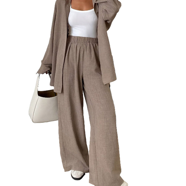 Tenue estivale avec Ensemble Deux Pièces en Denim imité, pantalon large et haut fluide pour un style chic et confortable.