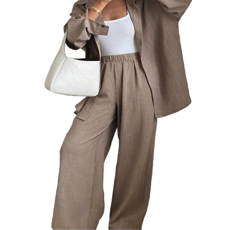 Détail du pantalon large et haut ample de l'Ensemble Deux Pièces en Denim imité, parfait pour un look chic et confortable.